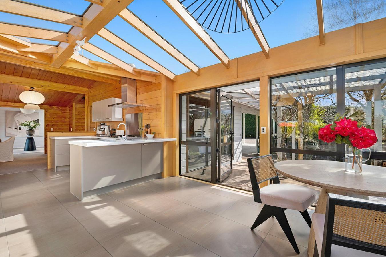 Mountviews Lodge Taupo Exterior foto
