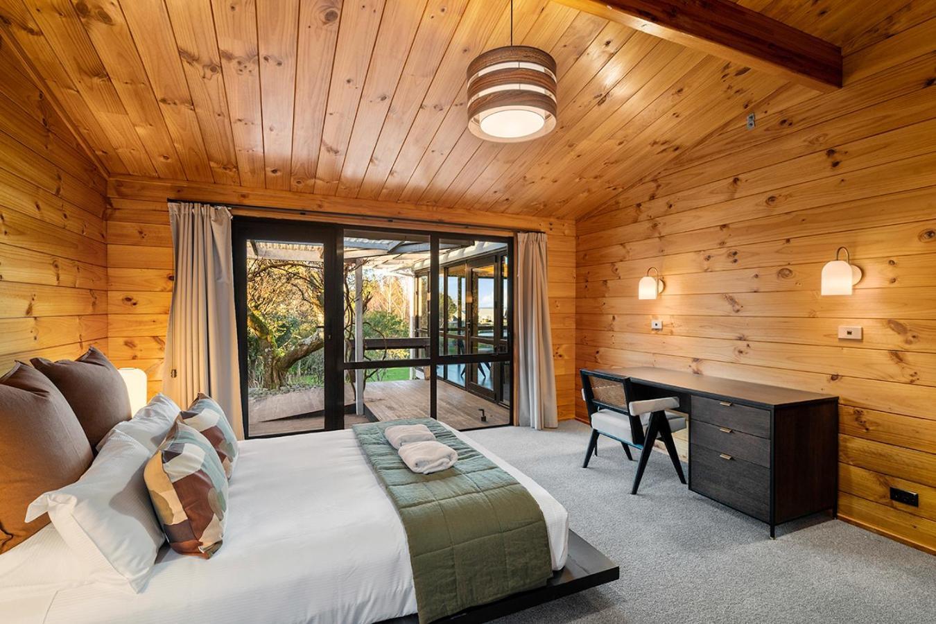 Mountviews Lodge Taupo Exterior foto